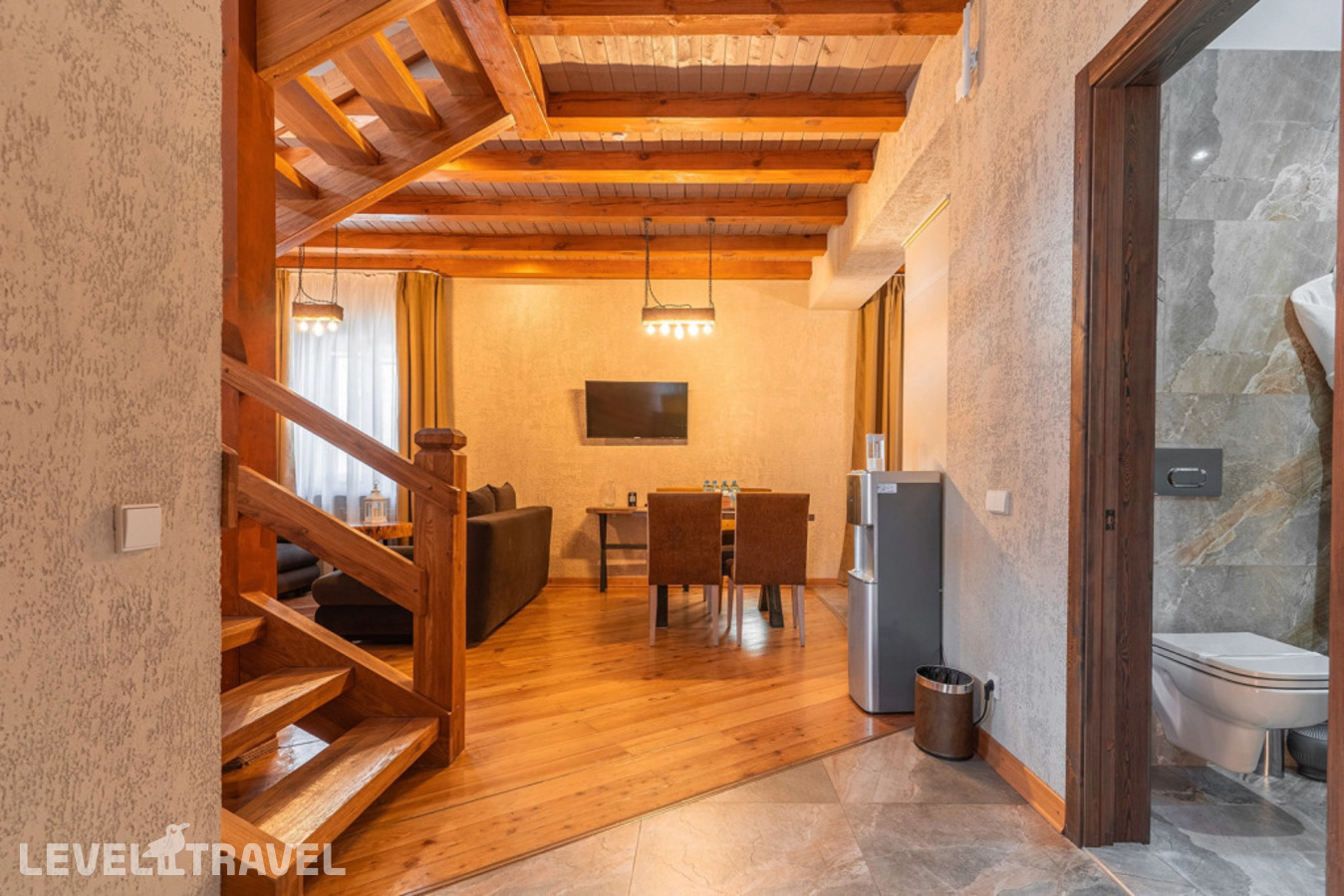 фотографии номера Шале с балконом и с видом на горы отеля Arkhyz Royal Resort & Spa в Россия(Архыз) - фото №2