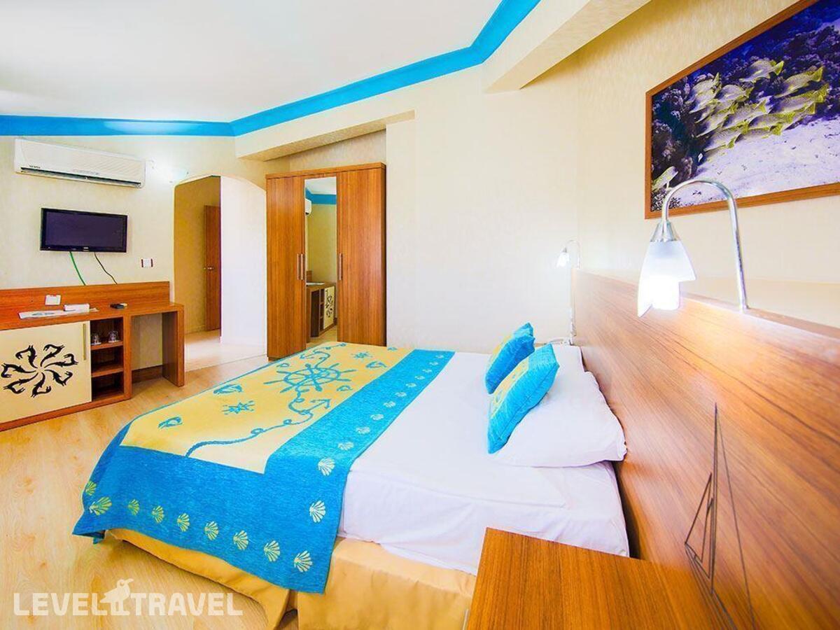 фотографии номера Смежный семейный отеля Miarosa Kemer Beach (Ex.Daima Resort) в Турция(Кириш) - фото №1