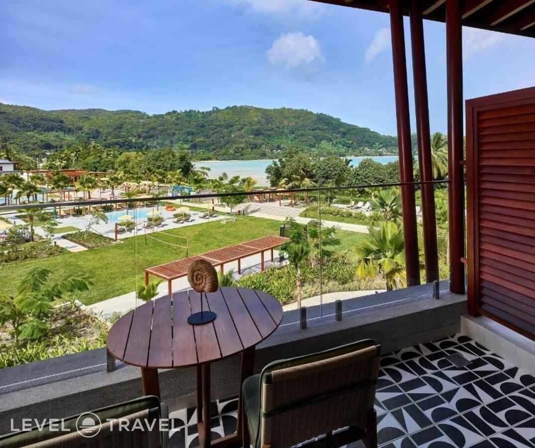 фотографии номера Делюкс отеля Canopy By Hilton Seychelles в Сейшелы(о. Маэ) - фото №2