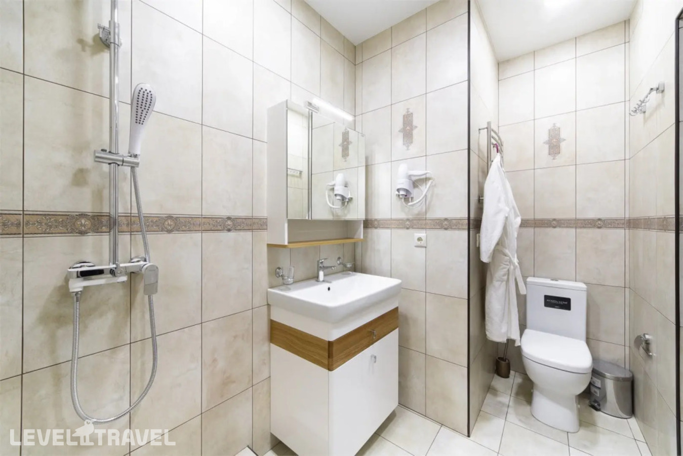 фотографии номера Апартаменты с видом на бассейн отеля RS Royal Hotel в Россия(Анапа-центр) - фото №4