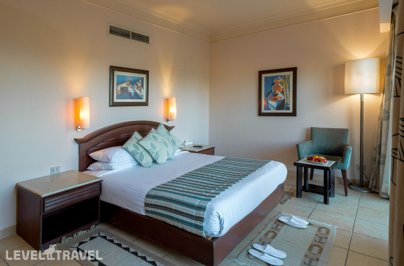 фотографии номера Шале делюкс отеля Coral Beach Resort Hurghada By Sunrise (Ex. Coral Beach Rotana Resort) в Египет(Хургада (город)) - фото №1