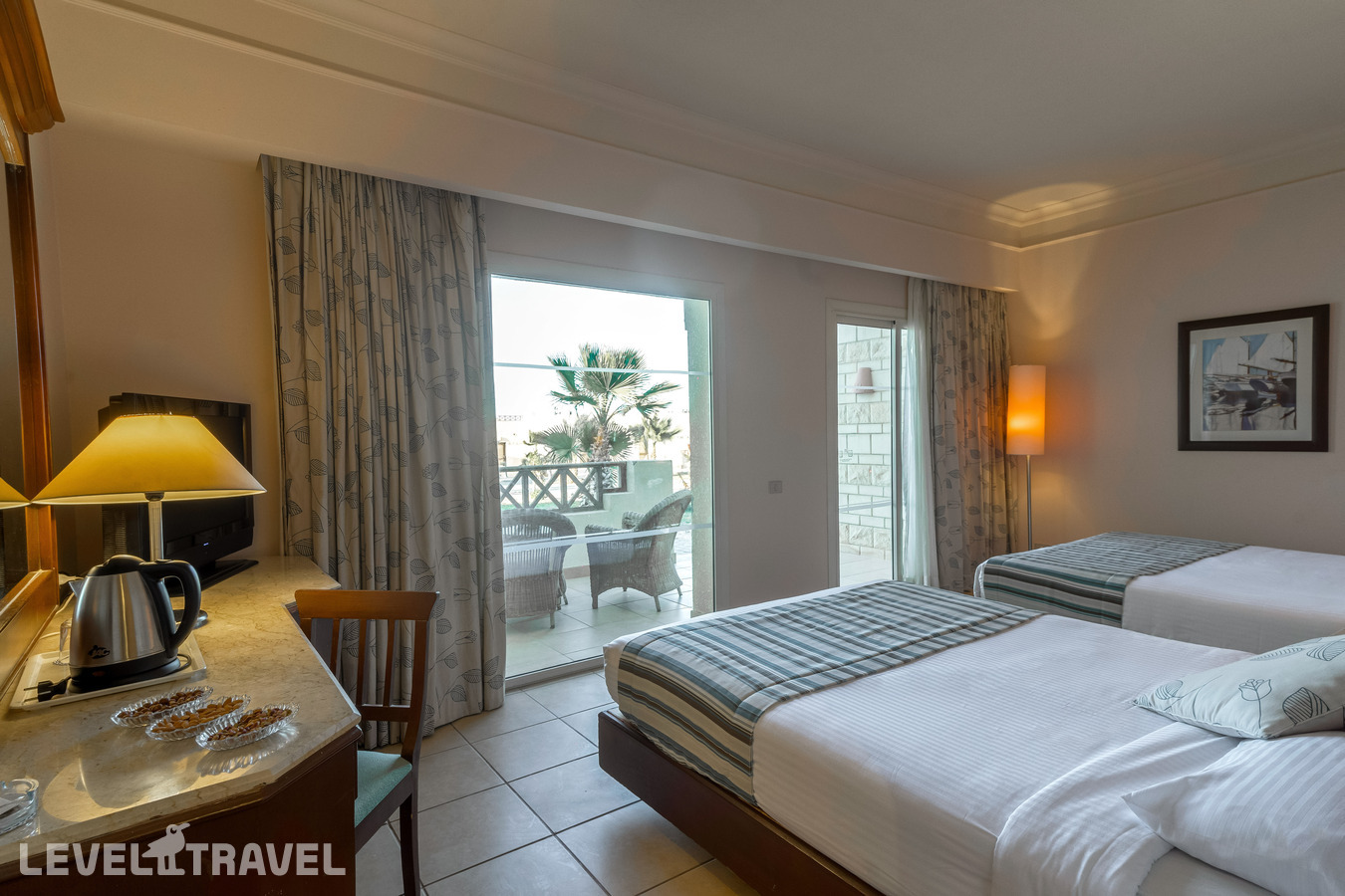 фотографии номера Шале делюкс отеля Coral Beach Resort Hurghada By Sunrise (Ex. Coral Beach Rotana Resort) в Египет(Хургада (город)) - фото №3