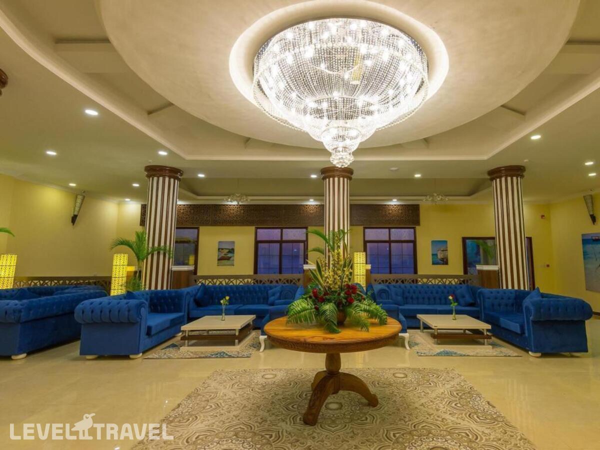 фотографии номера Люкс c 1 комнатой с видом на океан отеля Golden Tulip Zanzibar Resort в Танзания(Кибвени) - фото №2