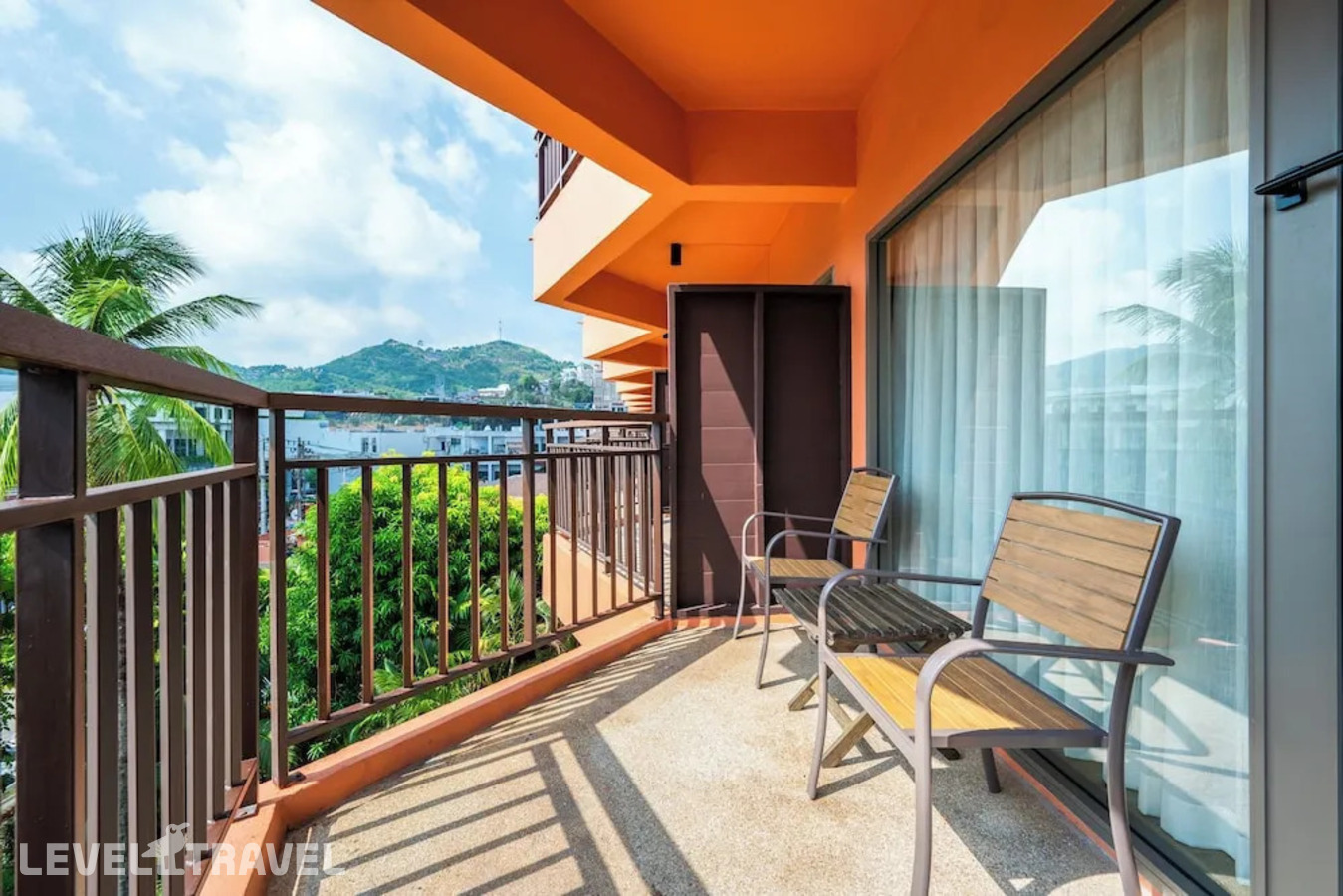 фотографии номера Номер Премьер отеля Courtyard By Marriott Phuket Patong Beach (Ex. Patong Merlin) в Таиланд(Патонг Бич) - фото №2