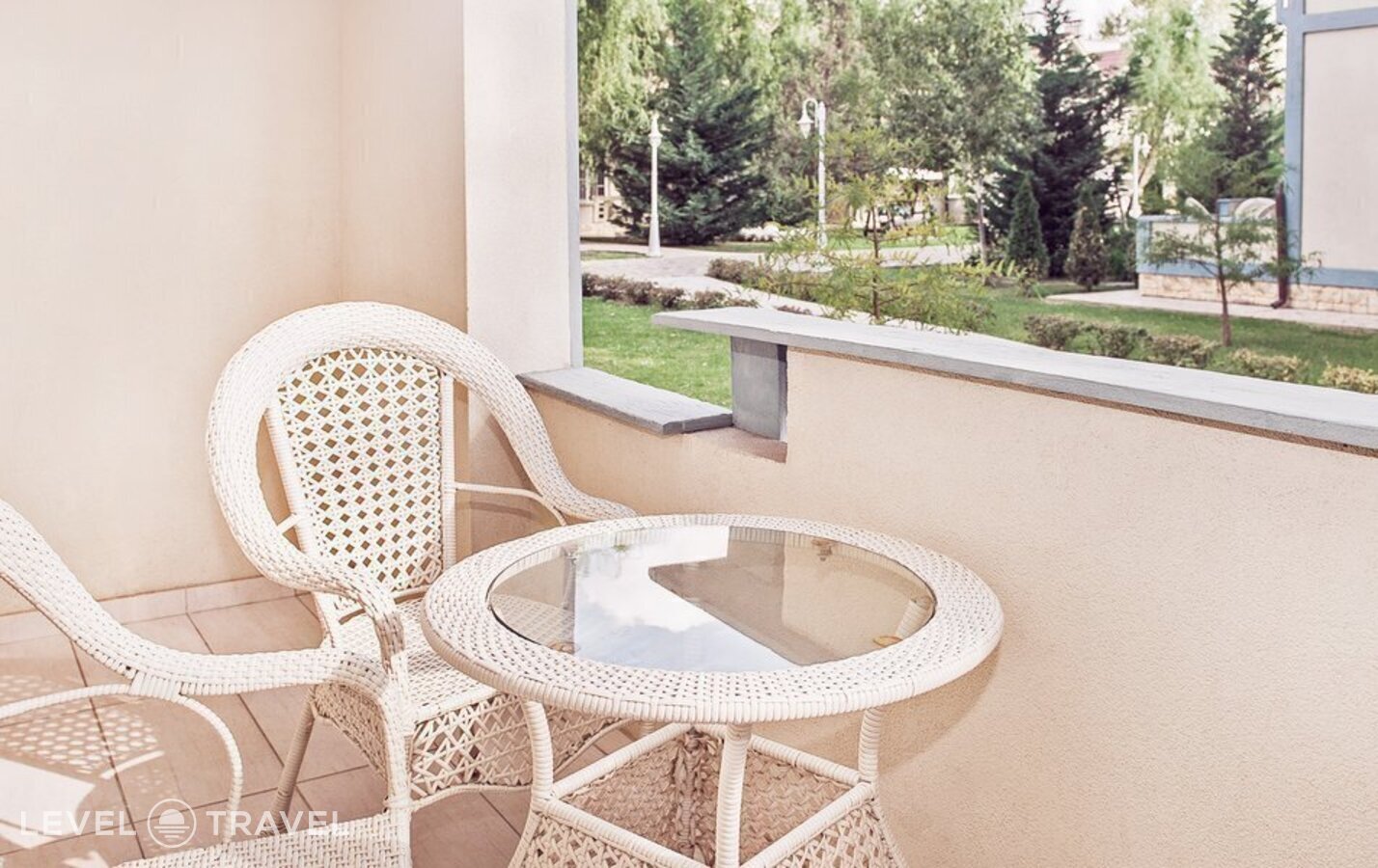 фотографии номера Люкс отеля Alean Family Doville (Алеан Фэмили Довиль) в Россия(Анапа-центр) - фото №4