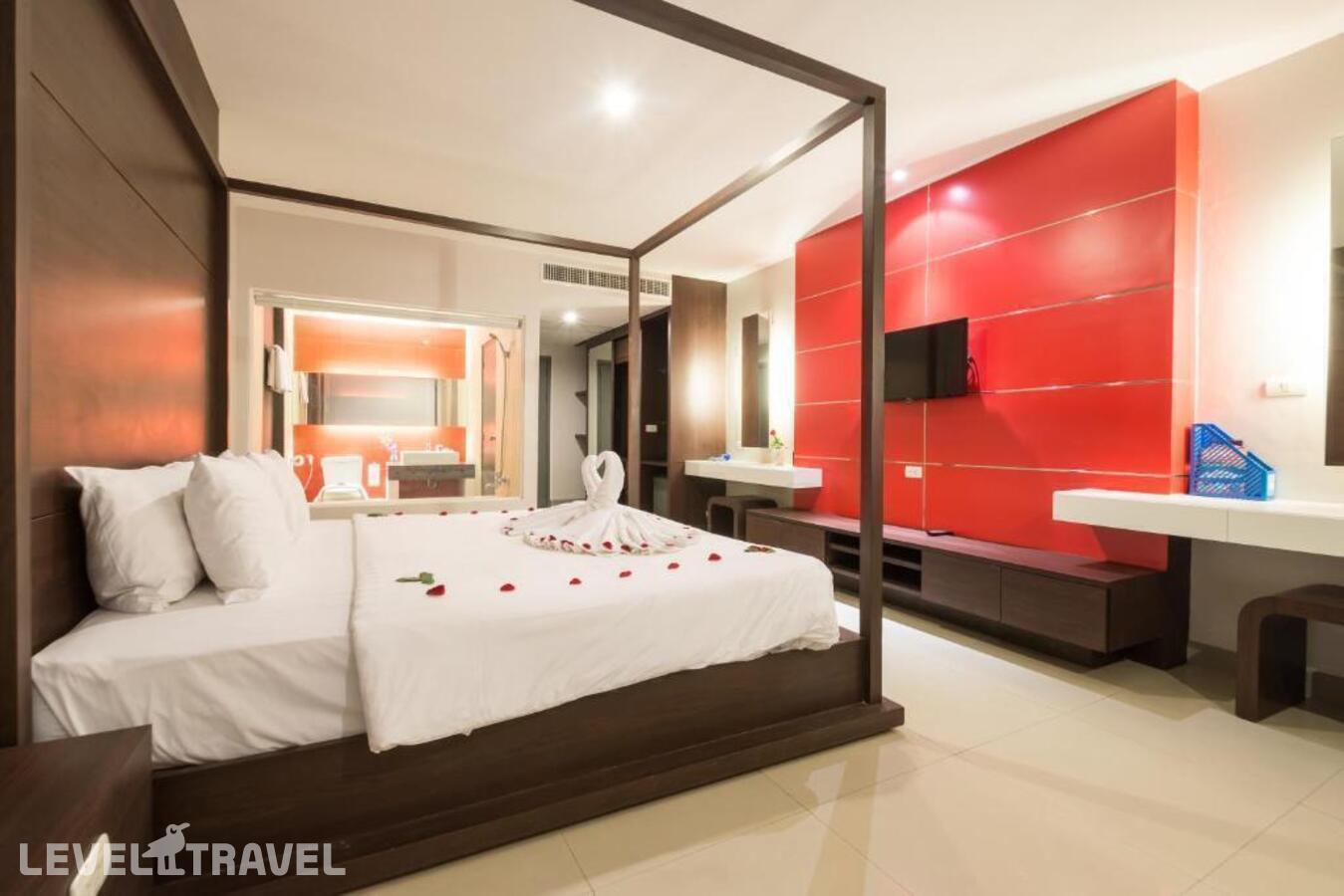 фотографии номера Номер Премьер отеля Alfresco Phuket Hotel в Таиланд(Патонг Бич) - фото №3