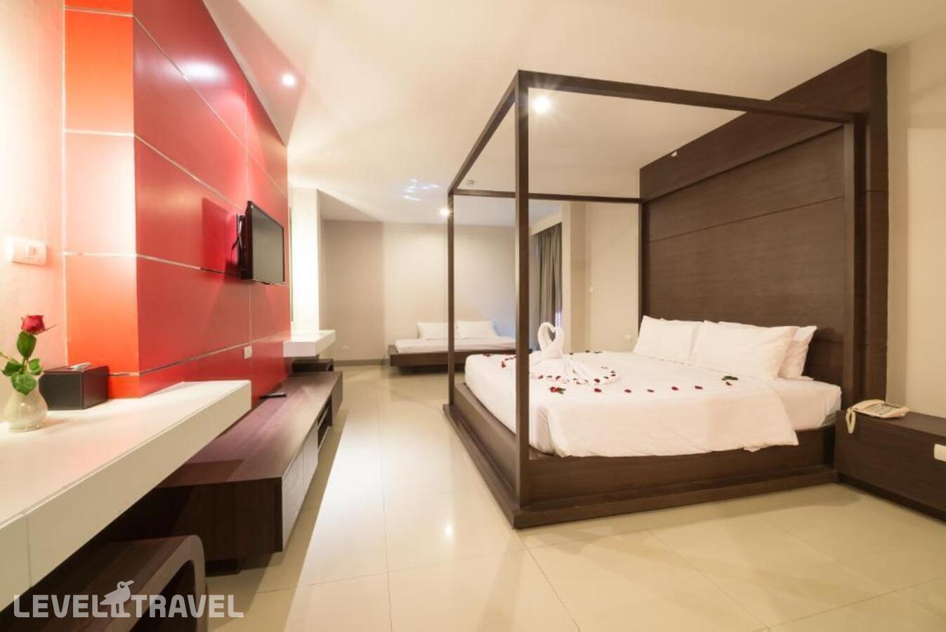 фотографии номера Номер Премьер отеля Alfresco Phuket Hotel в Таиланд(Патонг Бич) - фото №2
