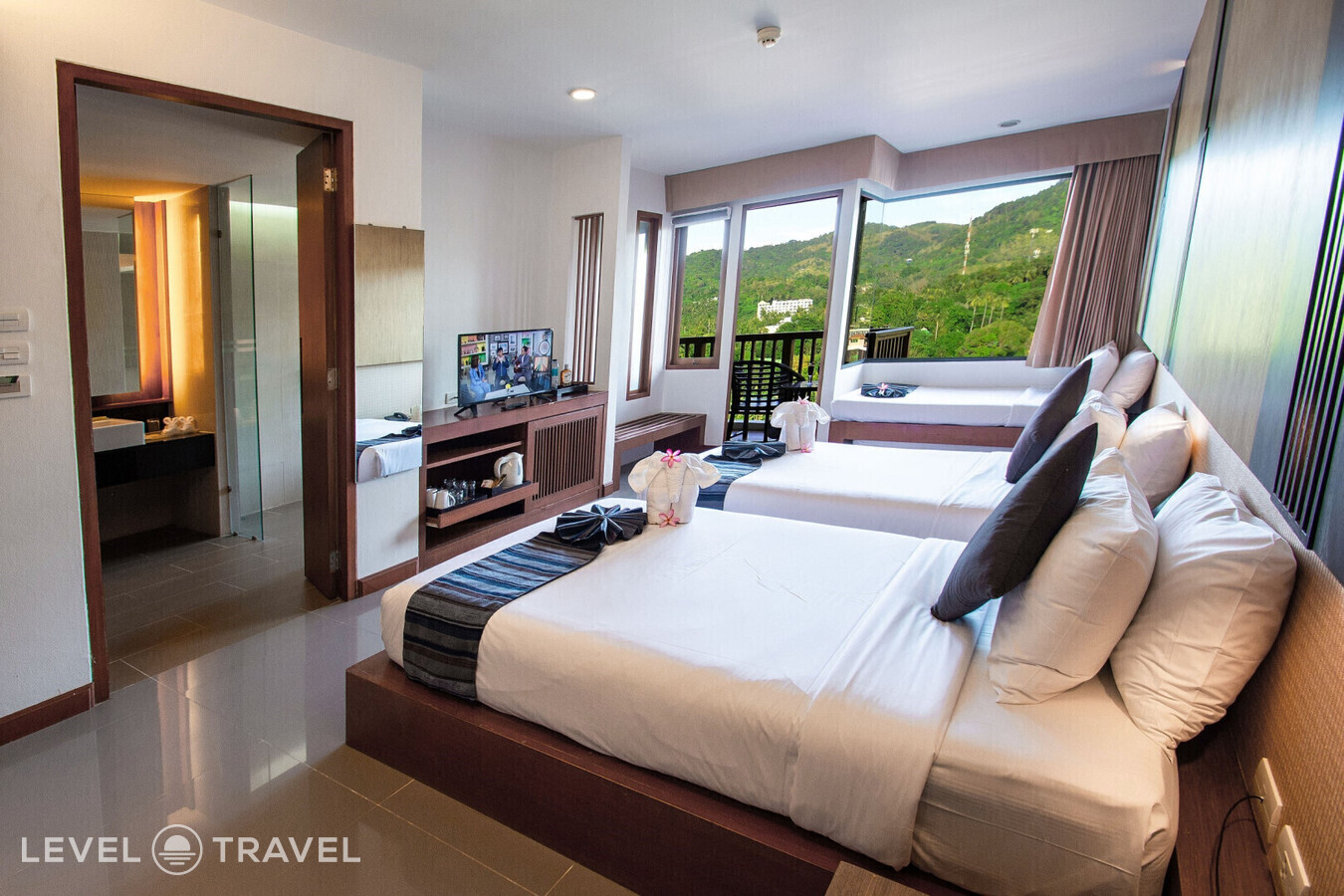 фотографии номера Смежный семейный гранд делюкс отеля Peach Blossom Resort в Таиланд(Карон Бич) - фото №2