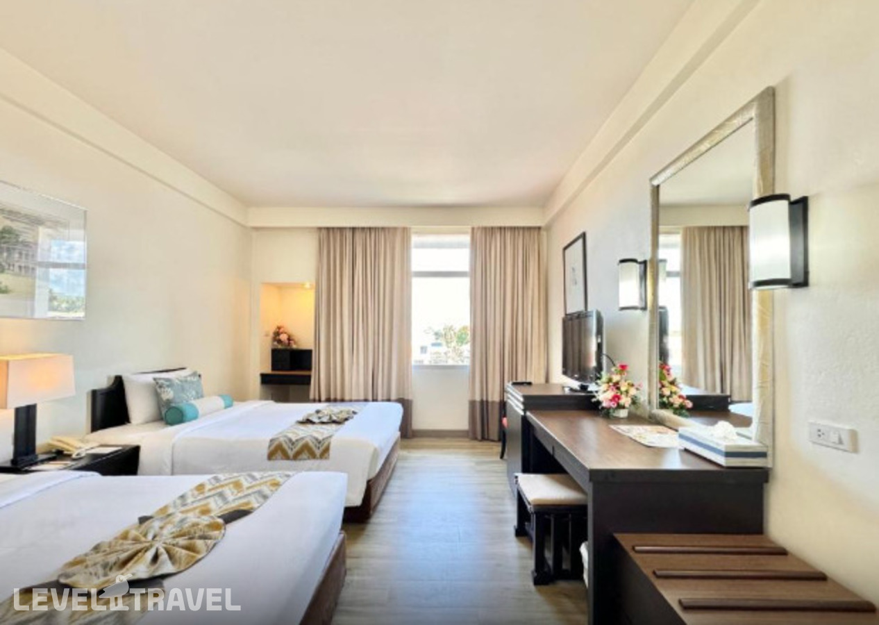 фотографии номера Улучшенный (две односпальные кровати) отеля Phuket Merlin Hotel в Таиланд(город Пхукет) - фото №1