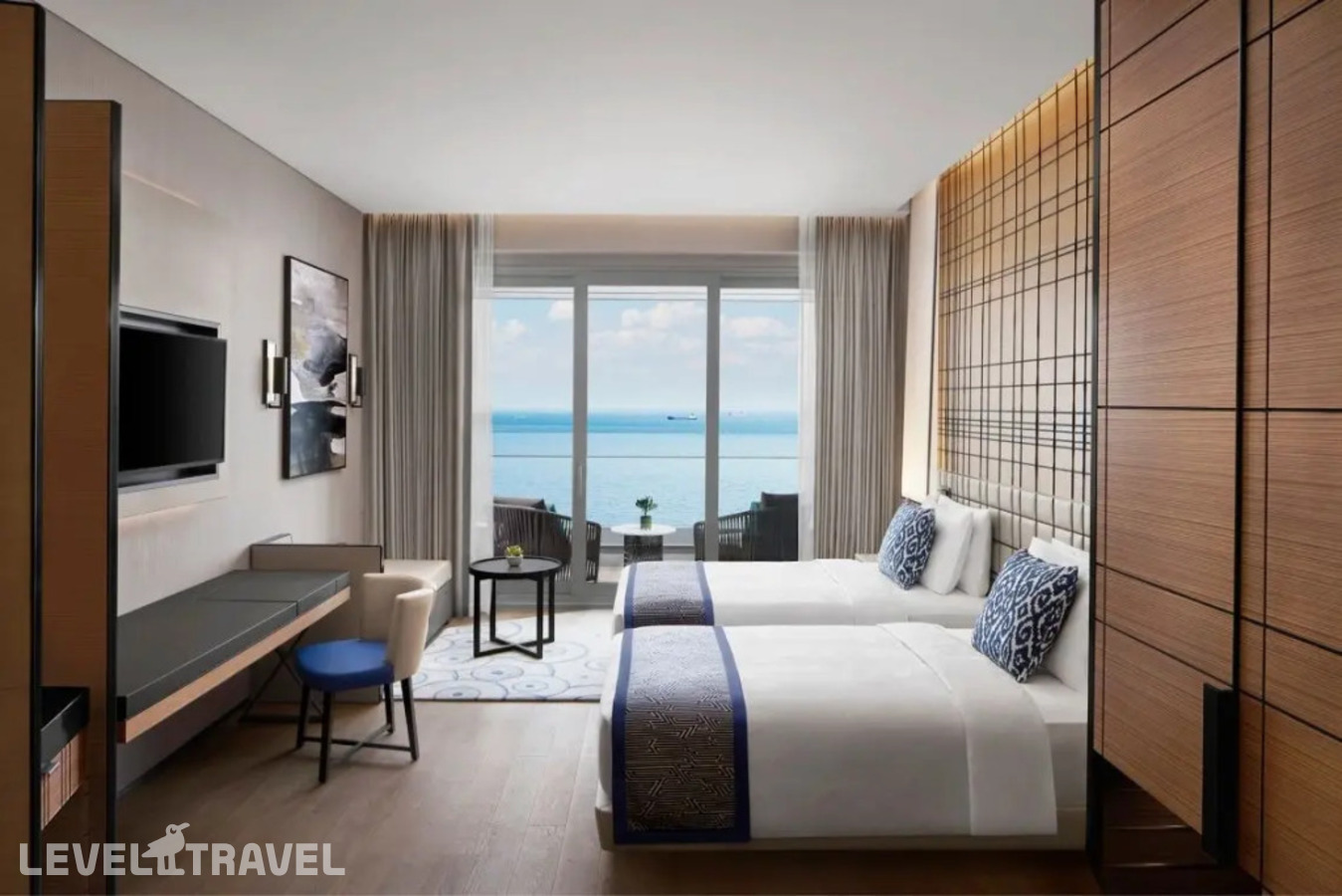 фотографии номера Делюкс с видом на море (две односпальные кровати) отеля JW Marriott Hotel Istanbul Marmara Sea в Турция(Бакыркёй) - фото №1