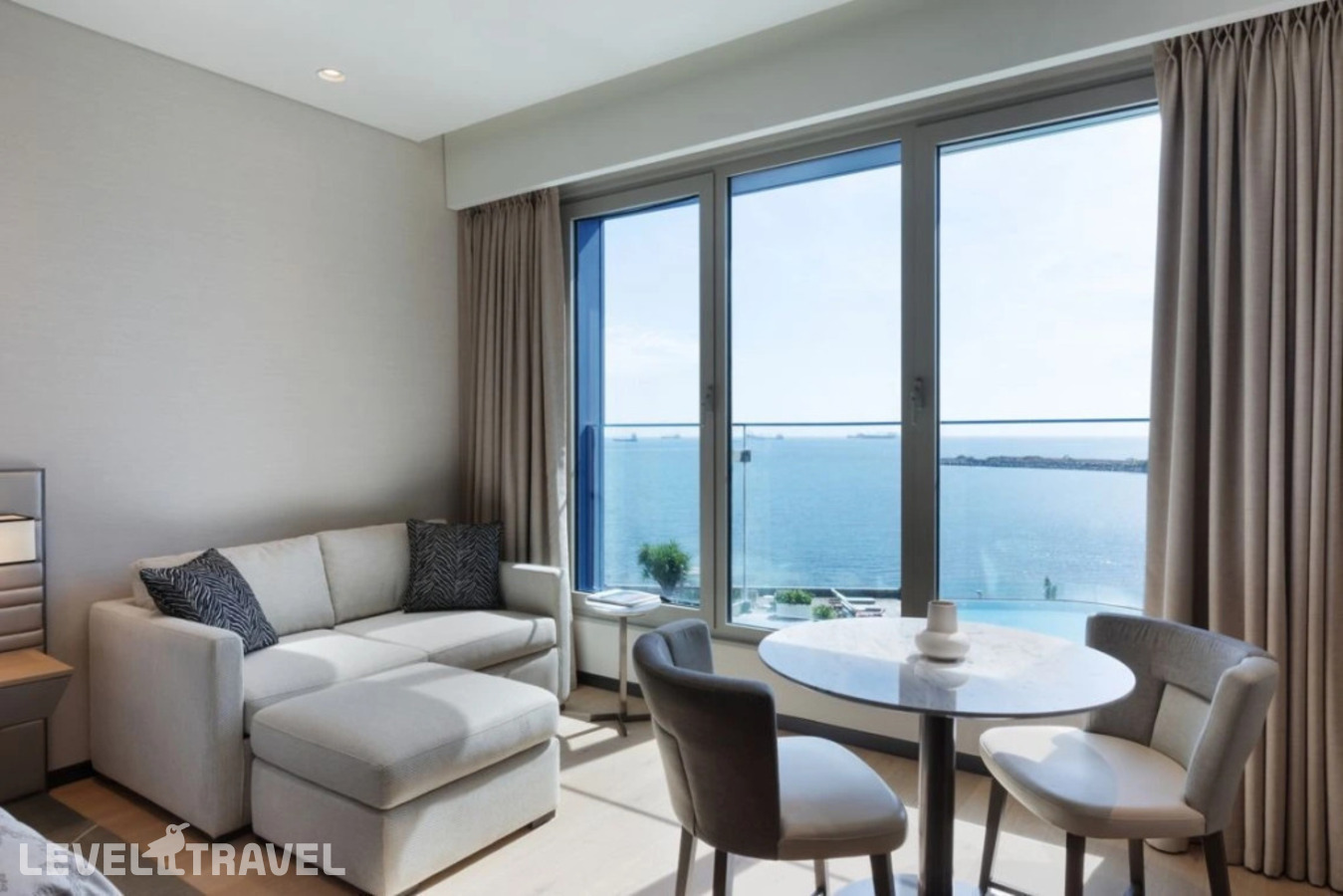 фотографии номера Резиденция Cosy Studio с видом на море отеля JW Marriott Hotel Istanbul Marmara Sea в Турция(Бакыркёй) - фото №2