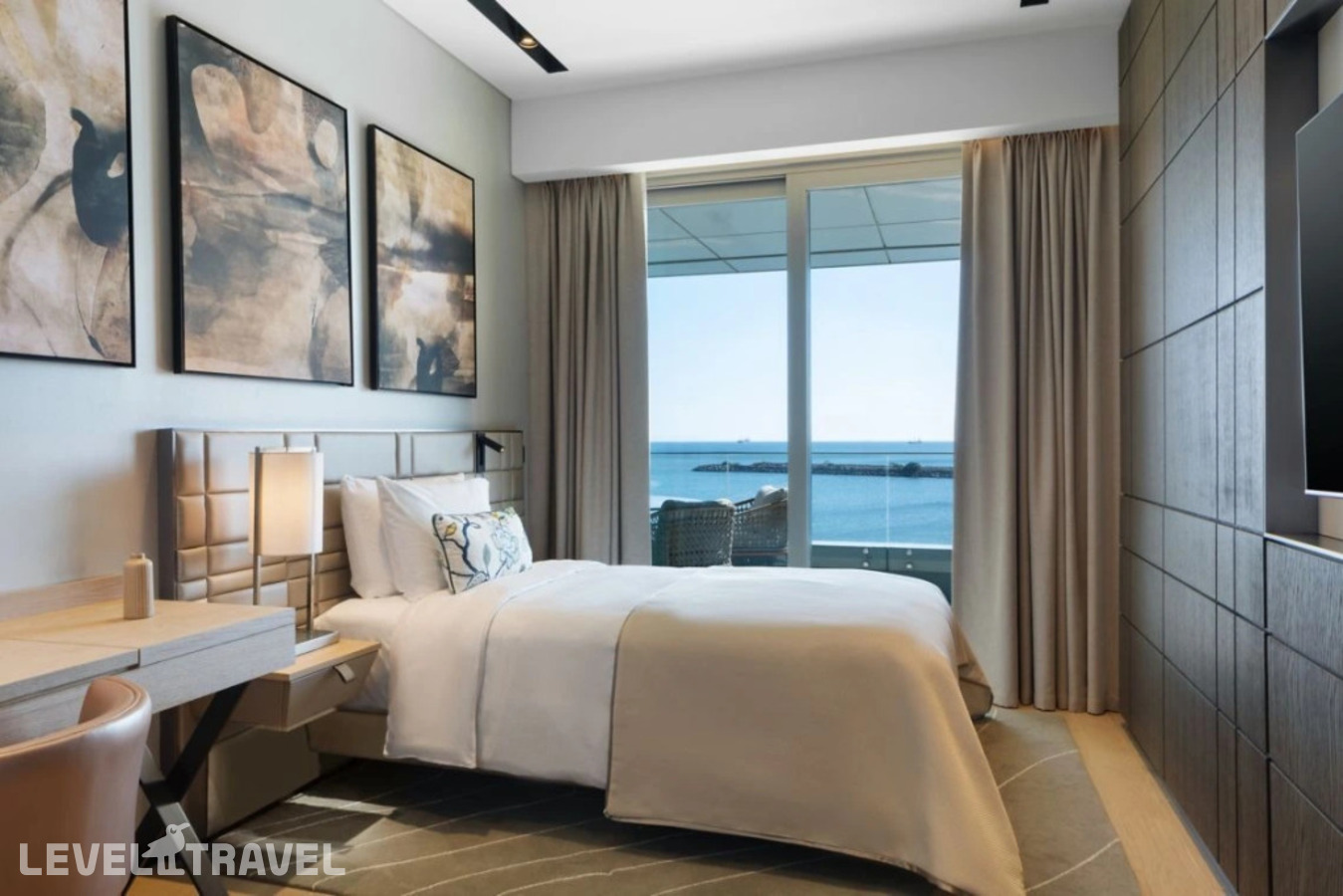 фотографии номера Резиденция Specialty с 2 комнатами с видом на море отеля JW Marriott Hotel Istanbul Marmara Sea в Турция(Бакыркёй) - фото №1