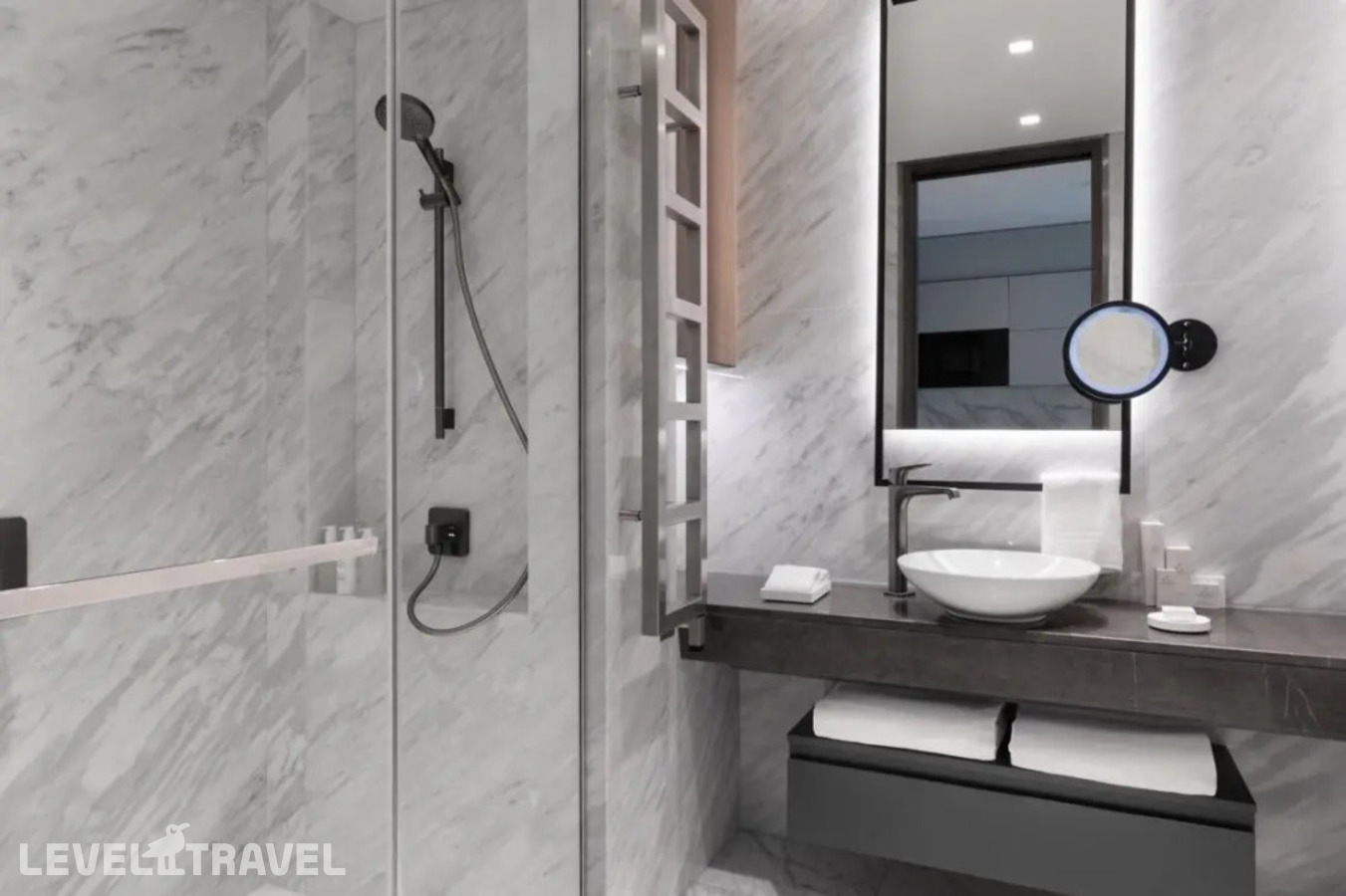 фотографии номера Резиденция Specialty с 2 комнатами с видом на море отеля JW Marriott Hotel Istanbul Marmara Sea в Турция(Бакыркёй) - фото №5