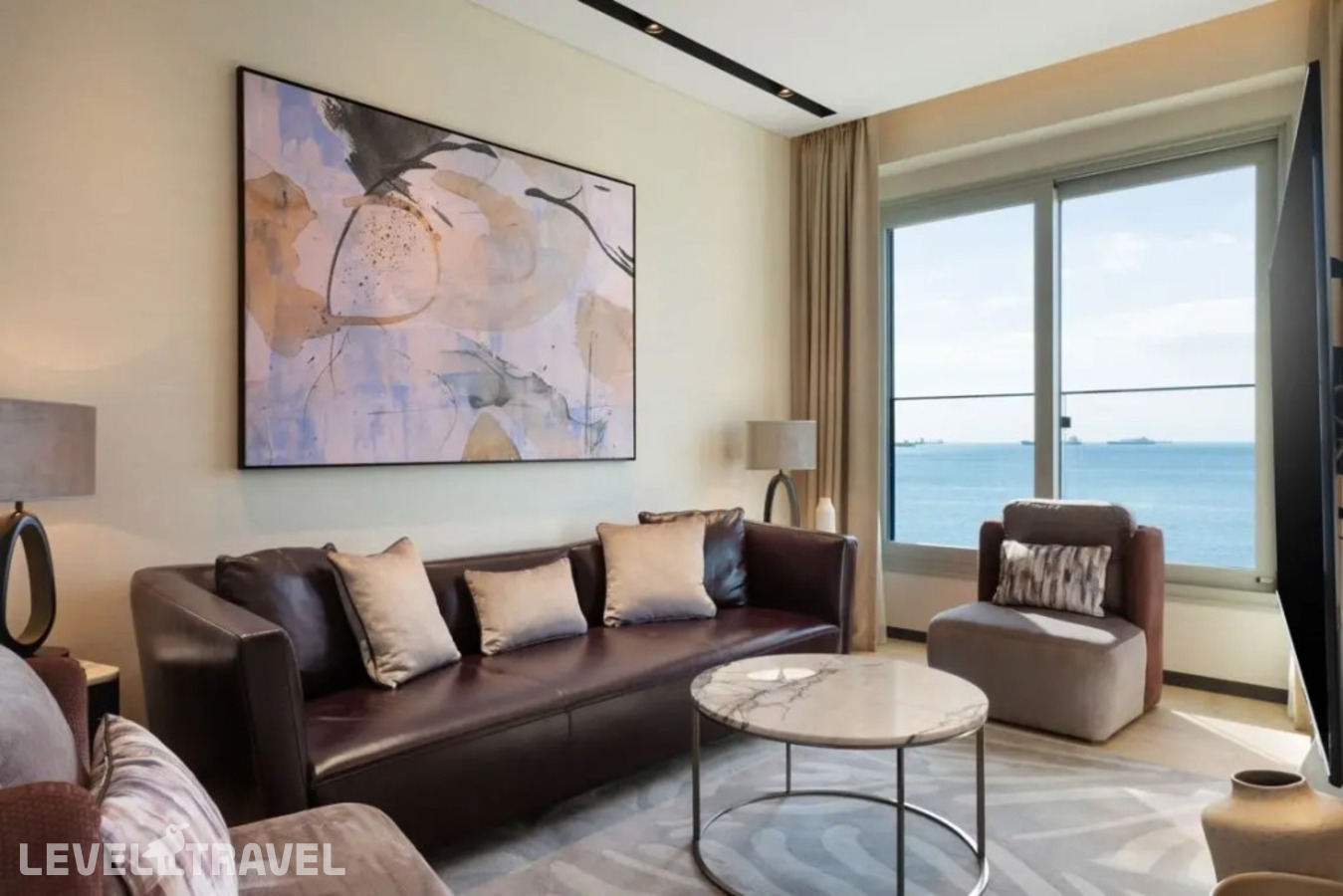 фотографии номера Резиденция Spacious с 2 комнатами с видом на море отеля JW Marriott Hotel Istanbul Marmara Sea в Турция(Бакыркёй) - фото №4
