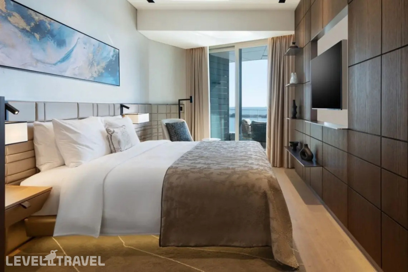 фотографии номера Резиденция Spacious с 2 комнатами с видом на море отеля JW Marriott Hotel Istanbul Marmara Sea в Турция(Бакыркёй) - фото №1