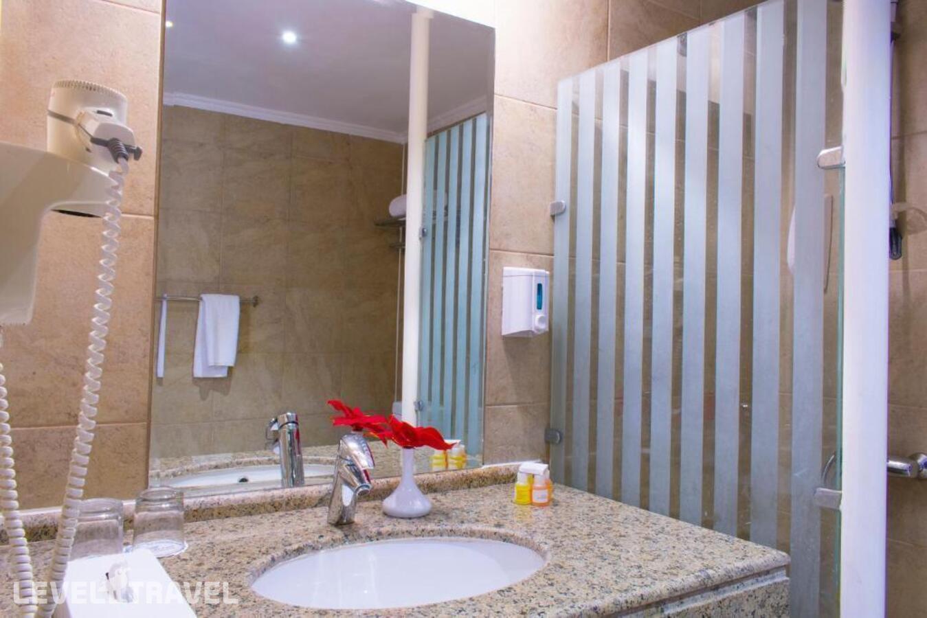 фотографии номера Семейный с видом на бассейн или сад отеля Parrotel Aqua Park Resort (Ex. Park Inn By Radisson Sharm) в Египет(Шарм-эль-Шейх) - фото №3