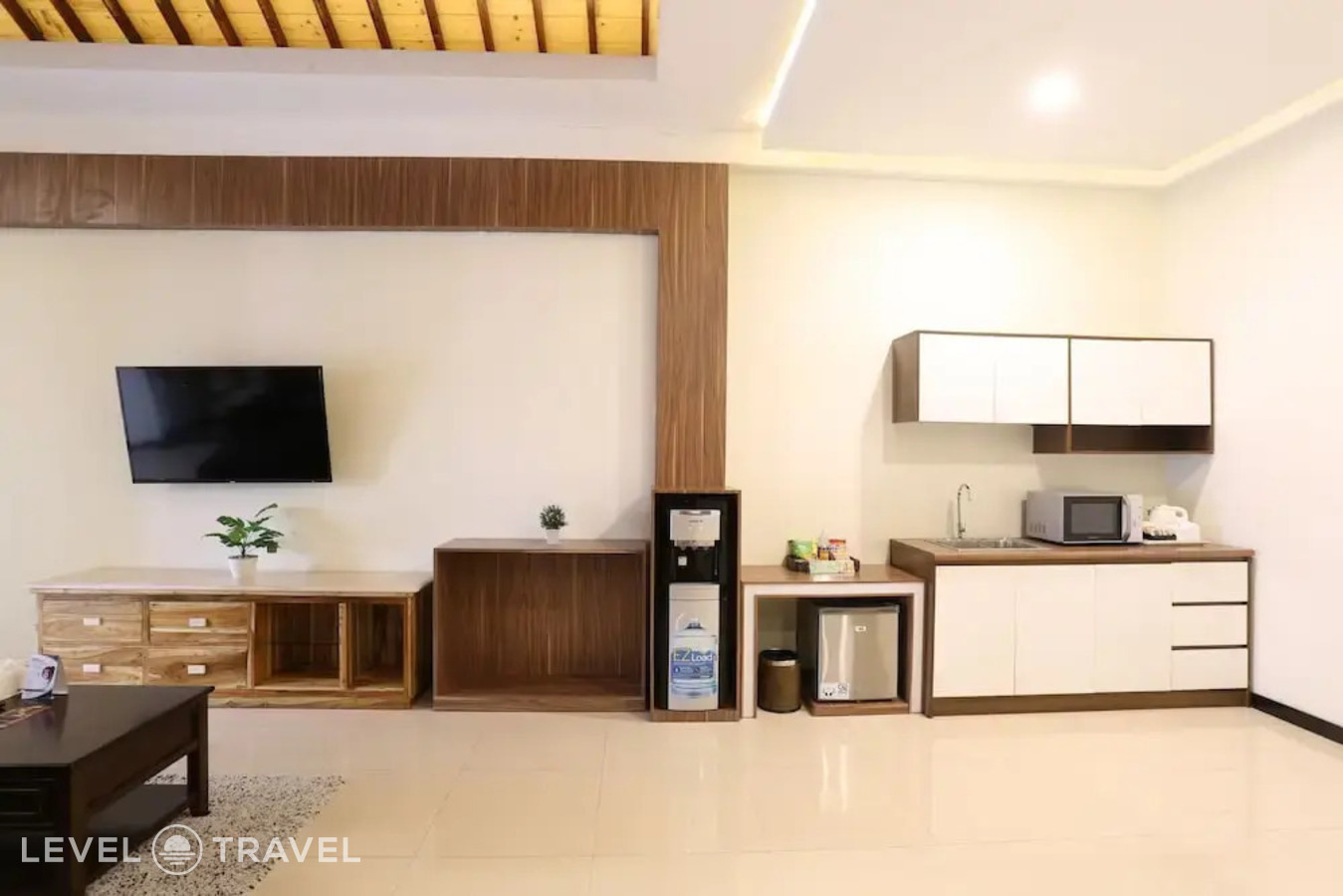 фотографии номера Люкс отеля Luminor Hotel Banyuwangi Yos Sudarso в Индонезия(Баньюванги) - фото №2