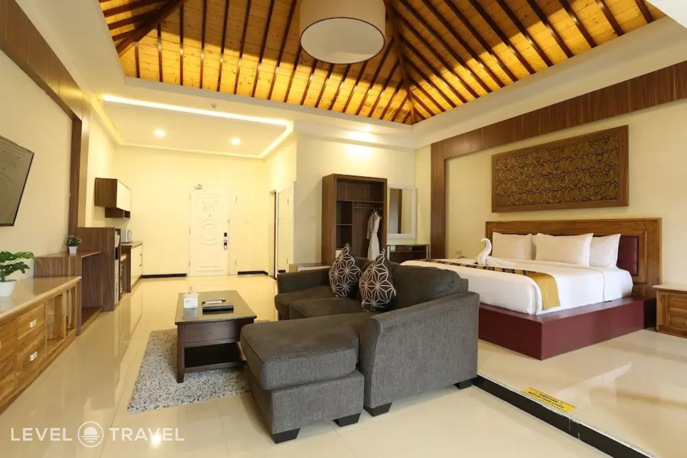 фотографии номера Люкс отеля Luminor Hotel Banyuwangi Yos Sudarso в Индонезия(Баньюванги) - фото №6