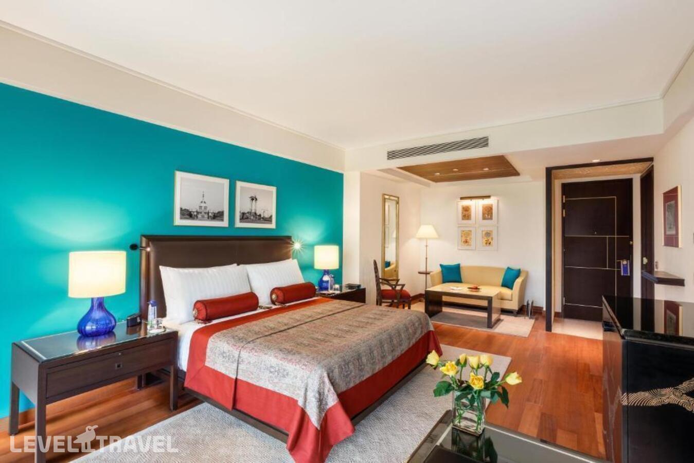 фотографии номера Номер Премьер отеля The Oberoi, New Delhi в Индия(Нью-Дели) - фото №2