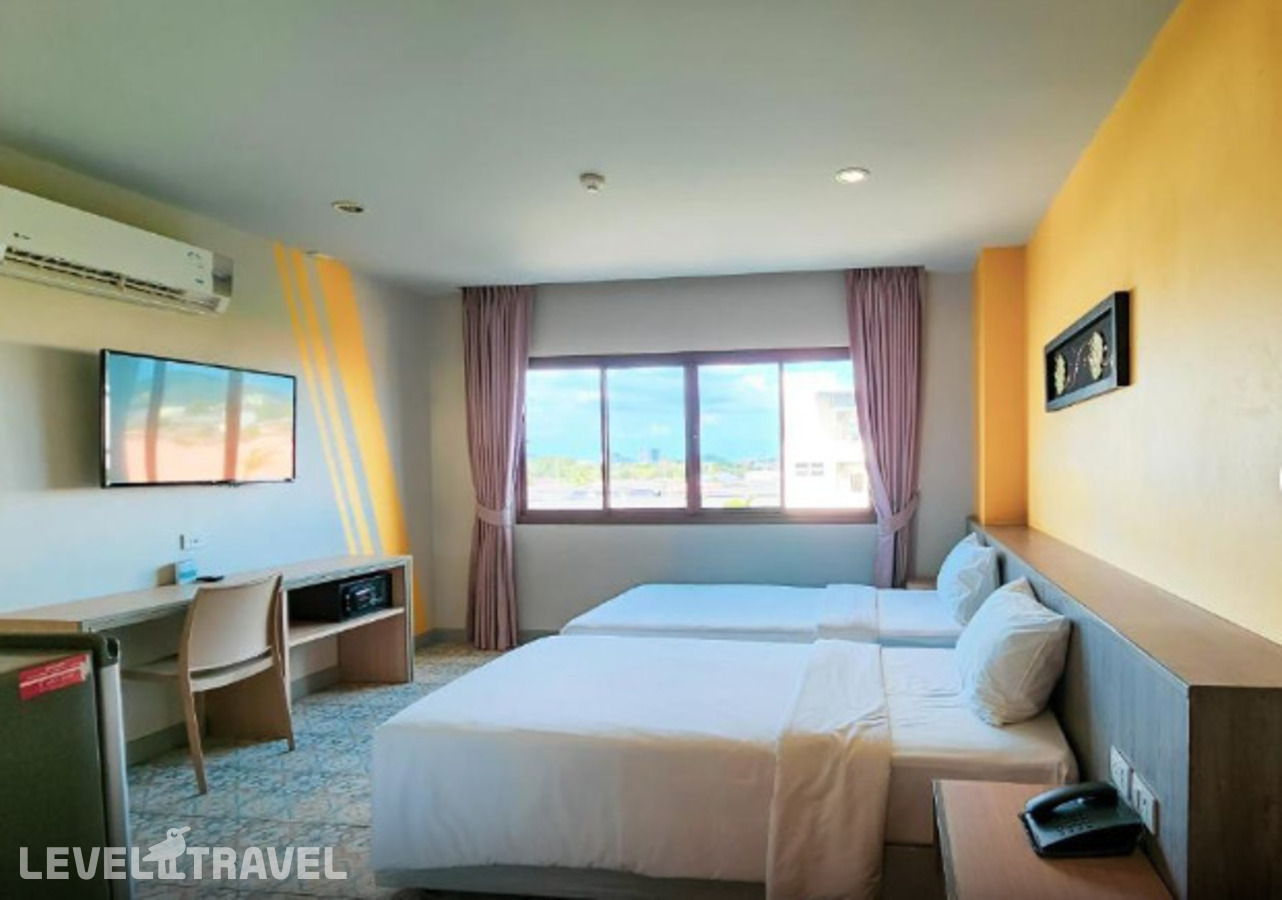фотографии номера Улучшенный номер отеля Recenta Suite Phuket Suanluang в Таиланд(город Пхукет) - фото №1