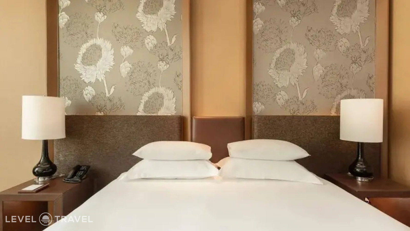 фотографии номера Двухместный номер Sky Superior двуспальная кровать отеля Eastin Grand Hotel Sathorn в Таиланд(Бангкок) - фото №1