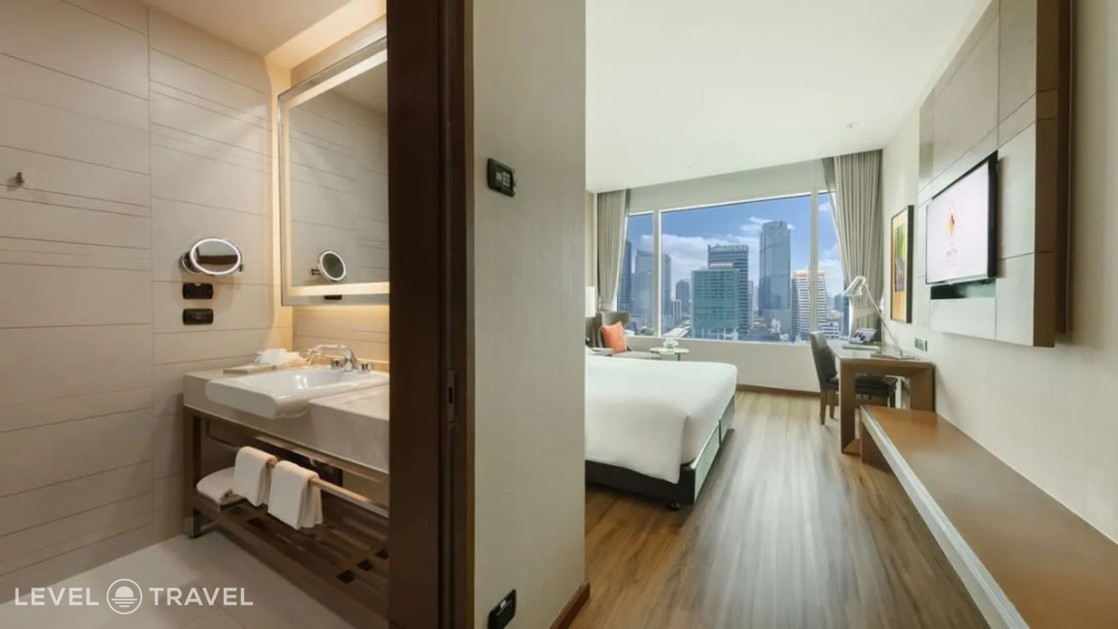 фотографии номера Двухместный номер Mahanakhon Superior двуспальная кровать отеля Eastin Grand Hotel Sathorn в Таиланд(Бангкок) - фото №2