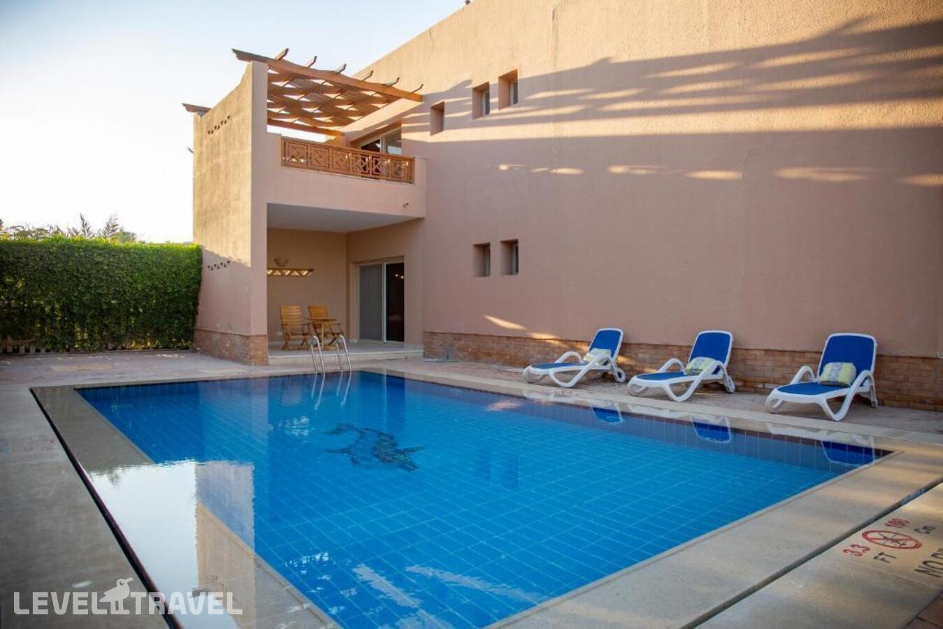фотографии номера Вилла (3 спальни) отеля Continental Hurghada (Ex.Movenpick Resort) в Египет(Хургада (город)) - фото №11