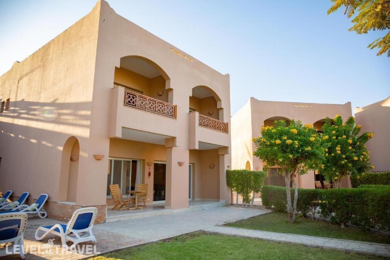 фотографии номера Вилла (4 спальни) отеля Continental Hurghada (Ex.Movenpick Resort) в Египет(Хургада (город)) - фото №9