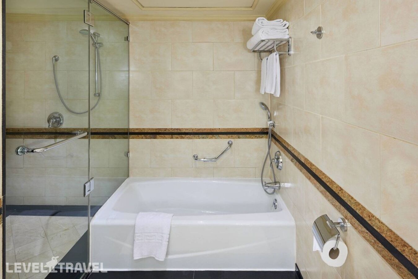 фотографии номера Люкс Ambassador отеля Cairo Marriott Hotel & Omar Khayyam Casino в Египет(Каир) - фото №2