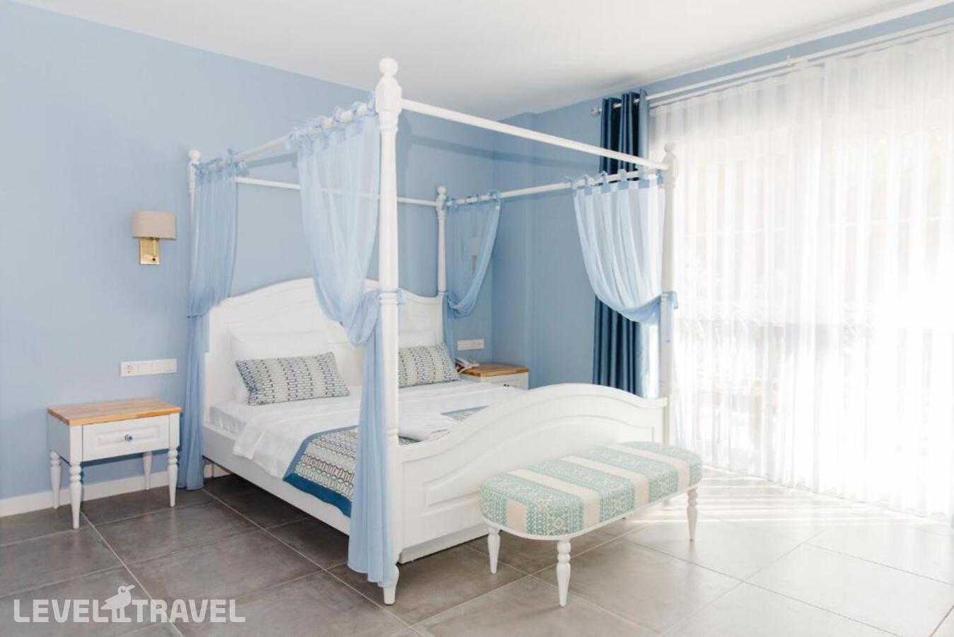 фотографии номера Делюкс с видом на море отеля Luvi Kas Otel (Adults Only 16+) в Турция(Каш) - фото №2