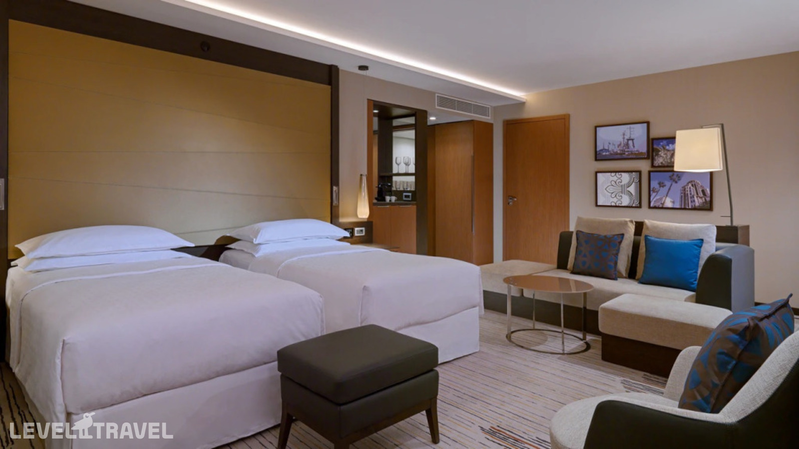 фотографии номера Двухместный номер Premium с балконом 2 отдельные кровати отеля Sheraton Grand Tbilisi Metechi Palace в Грузия(Тбилиси) - фото №1