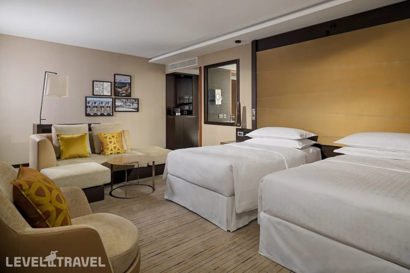 фотографии номера Двухместный номер Premium с балконом 2 отдельные кровати отеля Sheraton Grand Tbilisi Metechi Palace в Грузия(Тбилиси) - фото №5