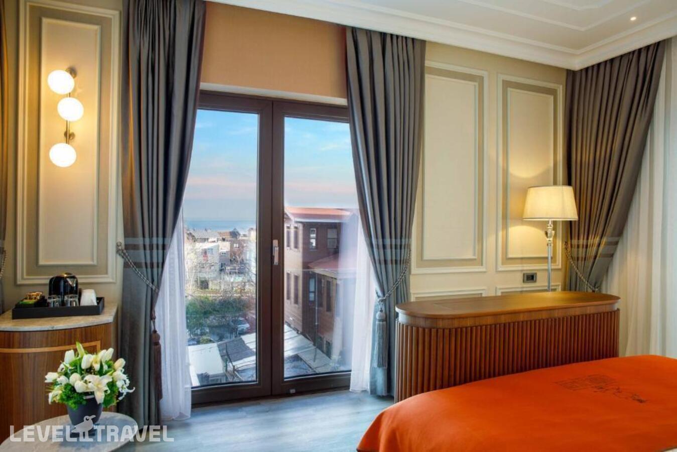 фотографии номера Делюкс с видом на море отеля Amiral Palace Hotel в Турция(Фатих) - фото №4