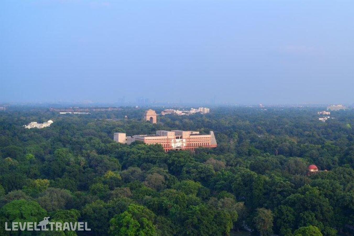 фотографии номера Трехместный номер отеля Le Meridien New Delhi Hotel в Индия(Нью-Дели) - фото №1