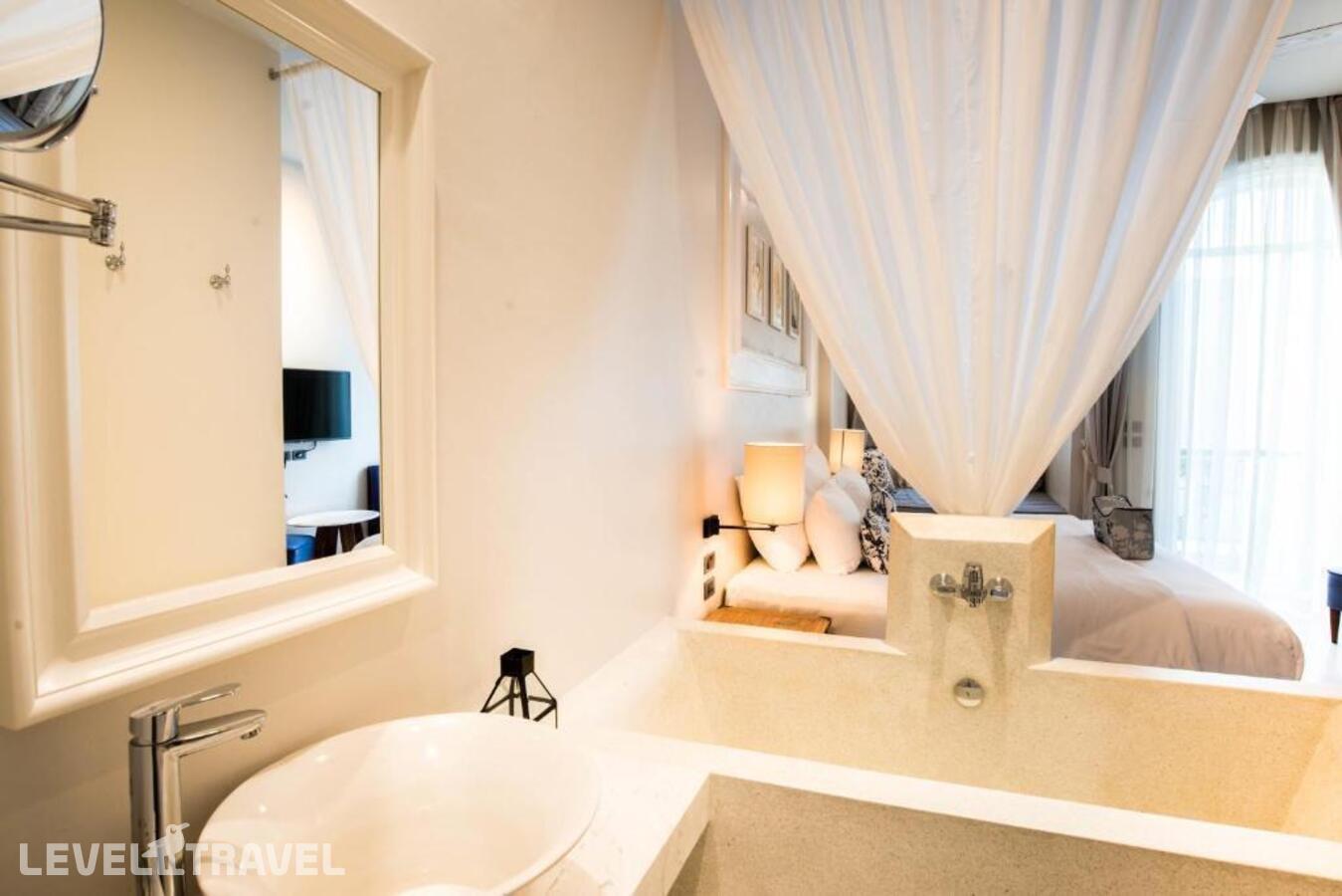 фотографии номера Двухместный номер Deluxe Colonial двуспальная кровать отеля Little Nyonya Hotel в Таиланд(город Пхукет) - фото №4