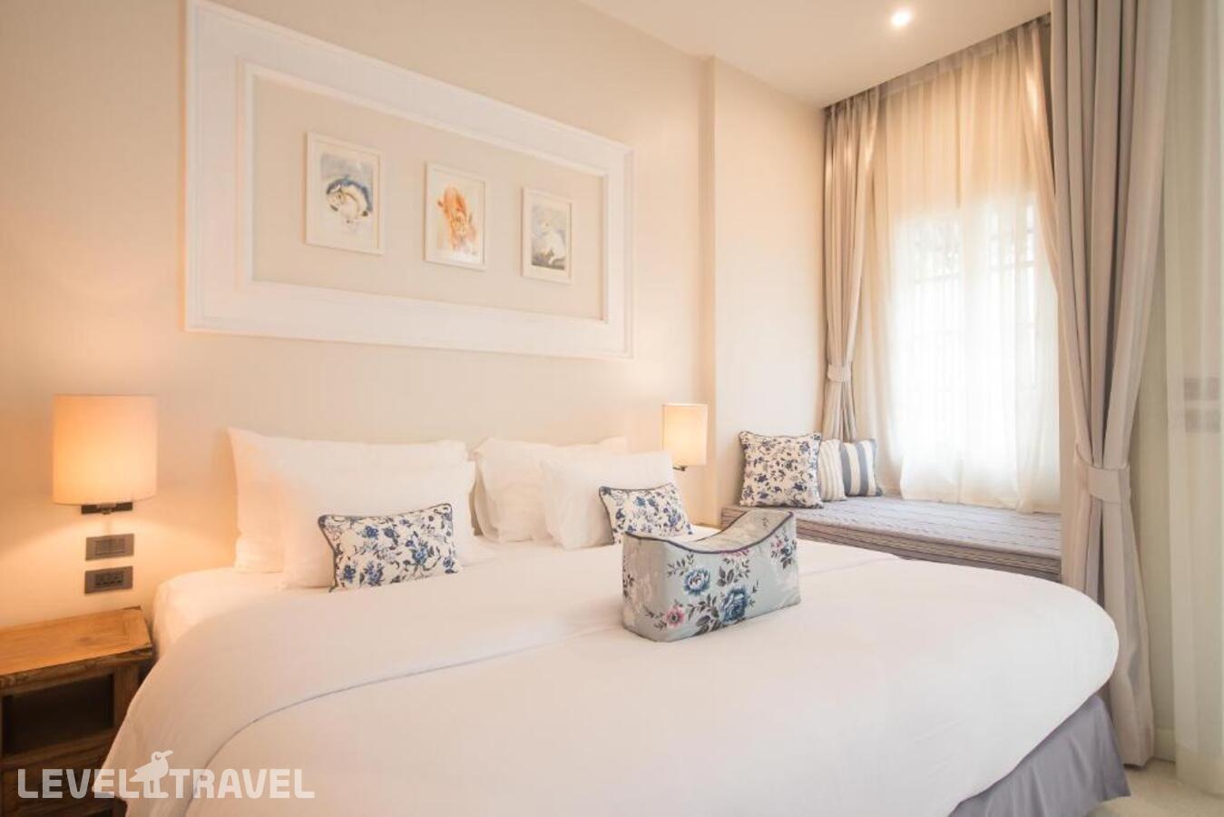 фотографии номера Двухместный номер Deluxe Colonial двуспальная кровать отеля Little Nyonya Hotel в Таиланд(город Пхукет) - фото №10