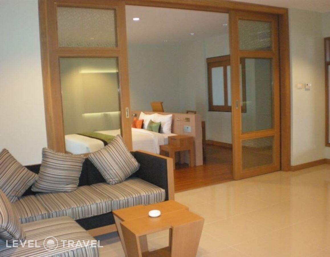 фотографии номера Люкс отеля The Heritage Pattaya Beach Resort (Ex. Grand Heritage Beach Resort) в Таиланд(Джомтьен) - фото №3