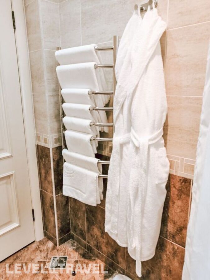 фотографии номера Апартаменты с террасой Люкс №14 с балконом и с видом на море отеля Резиденция Санторини апартаменты в Россия(Сочи) - фото №15