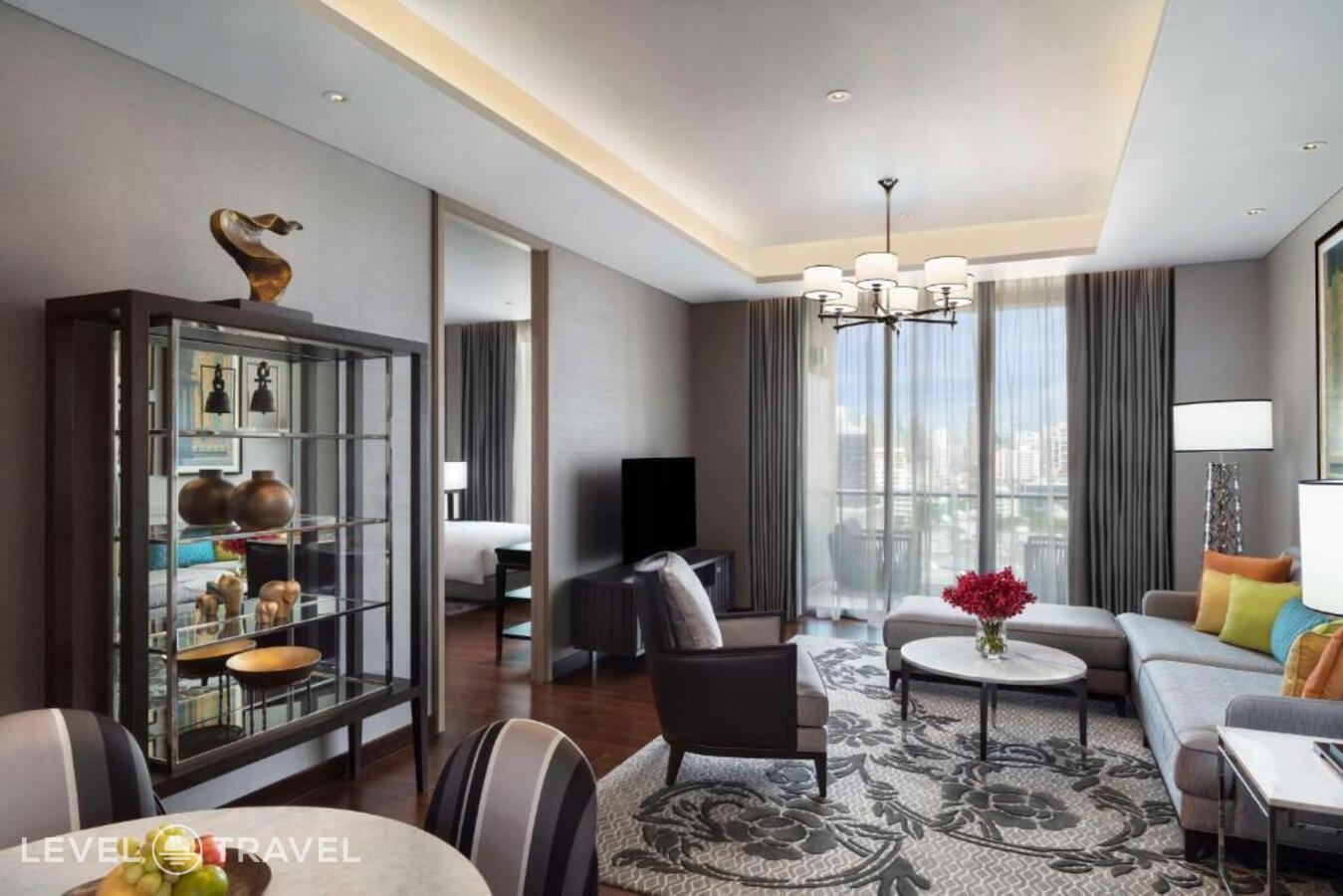 фотографии номера Двухместный номер Grand Premier 2 отдельные кровати отеля Sindhorn Kempinski Hotel Bangkok в Таиланд(Бангкок) - фото №1