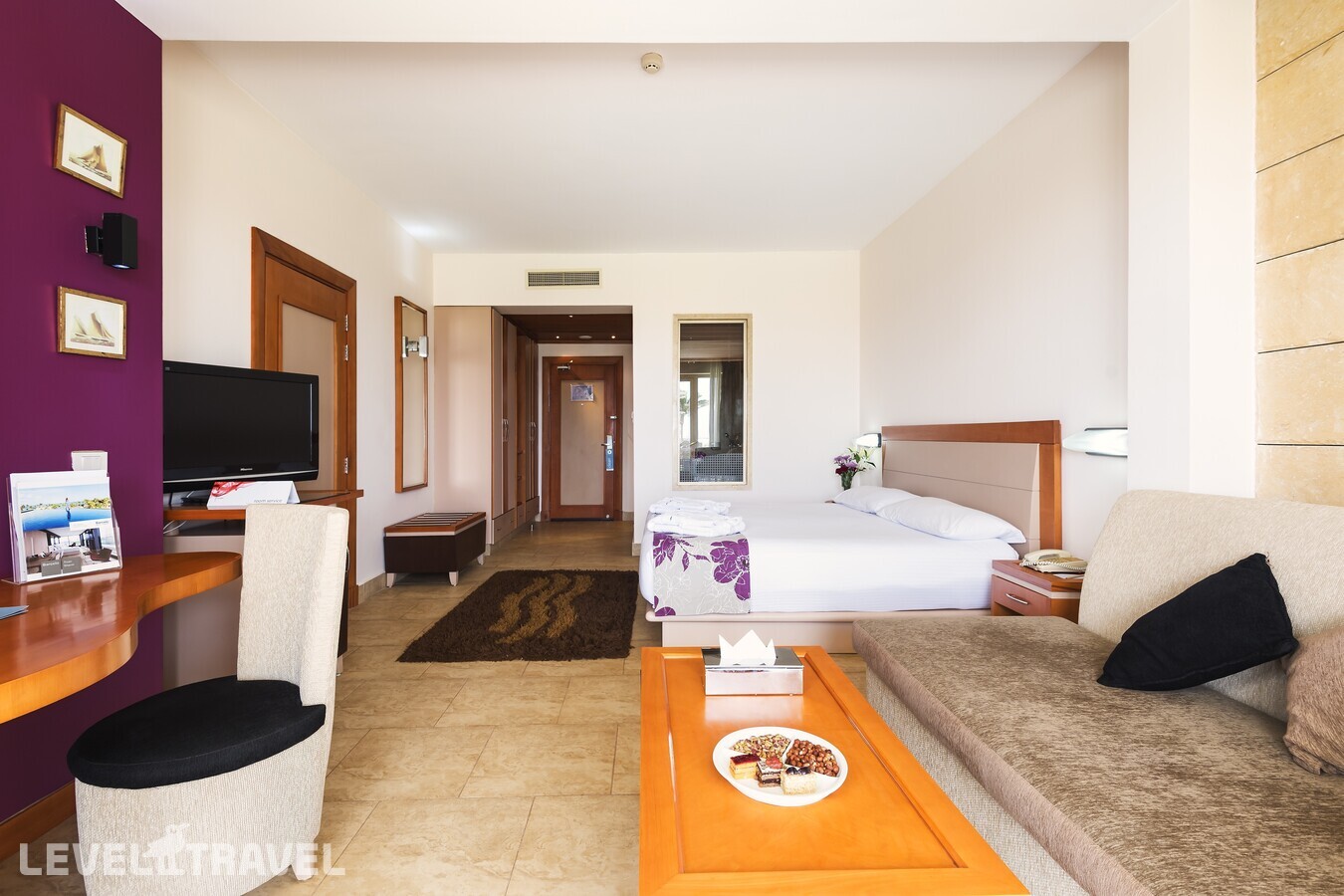 фотографии номера Стандартный с фронтальным видом на пляж отеля Barcelo Tiran Sharm Hotel в Египет(Шарм-эль-Шейх) - фото №1