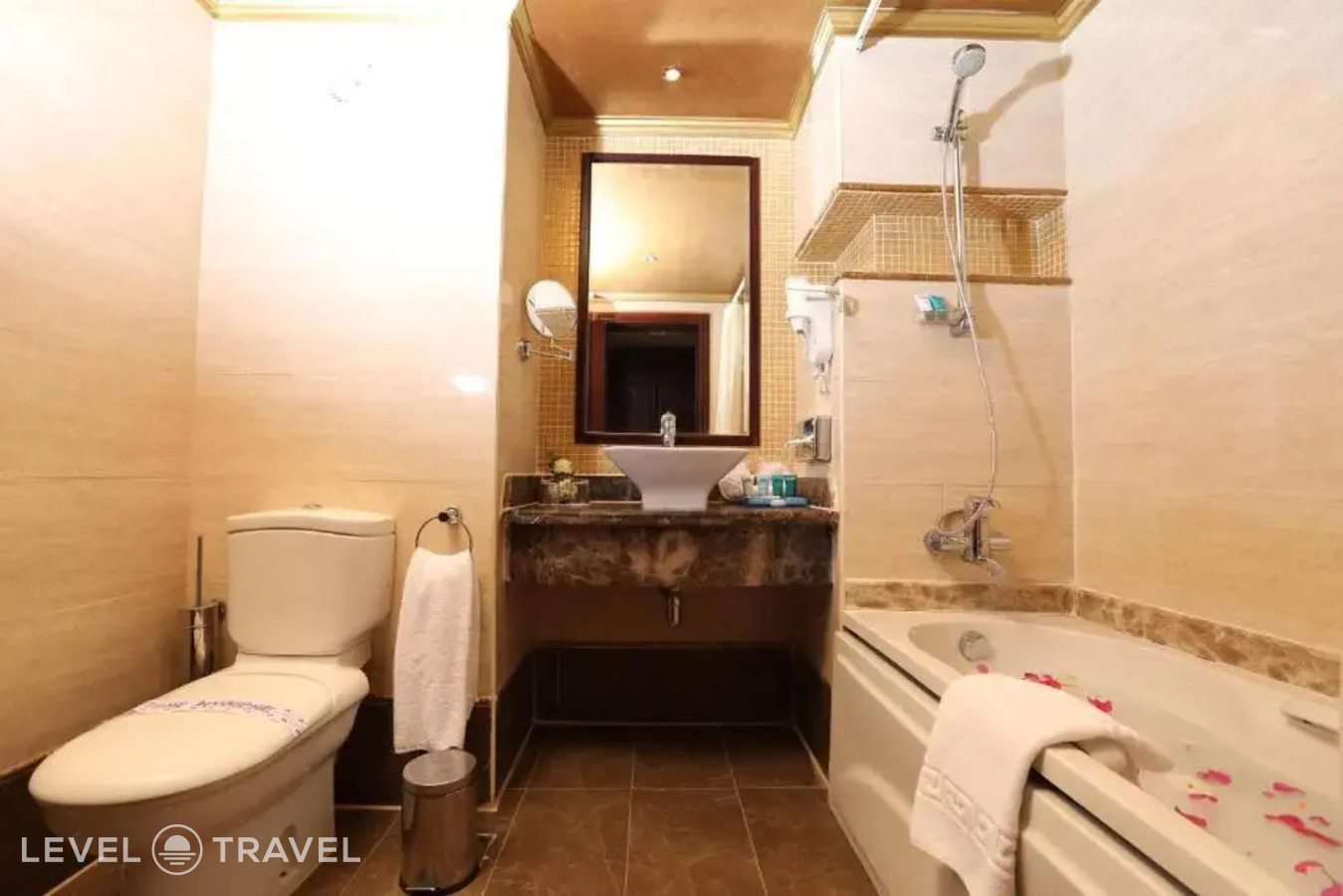 фотографии номера Представительский люкс с балконом отеля Sunrise Mamlouk Palace Resort в Египет(Хургада (город)) - фото №8