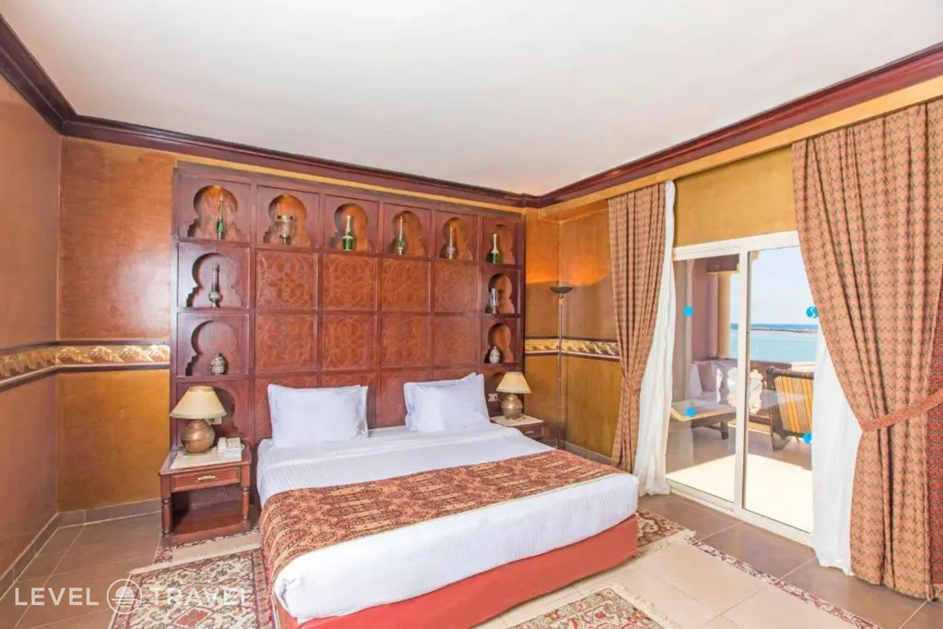 фотографии номера Представительский люкс с балконом отеля Sunrise Mamlouk Palace Resort в Египет(Хургада (город)) - фото №6