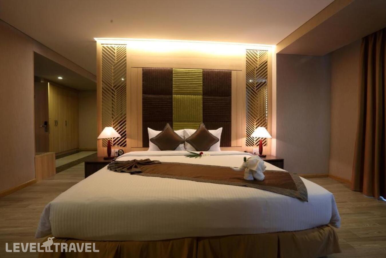 фотографии номера Люкс Grand с балконом и с видом на море отеля Muong Thanh Mui Ne Hotel в Вьетнам(Муйне) - фото №5