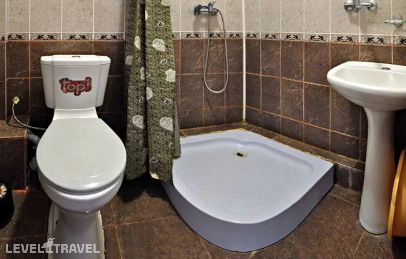 фотографии номера 2-х местный 1-комнатный номер стандарт с удобствами (корпус № 1,4) отеля База Отдыха Торнадо в Россия(Туапсинский район) - фото №1