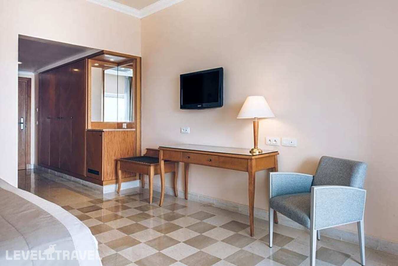 фотографии номера Стандартный с видом на бассейн отеля Iberostar Selection Kantaoui Bay в Тунис(Порт Эль-Кантауи) - фото №37