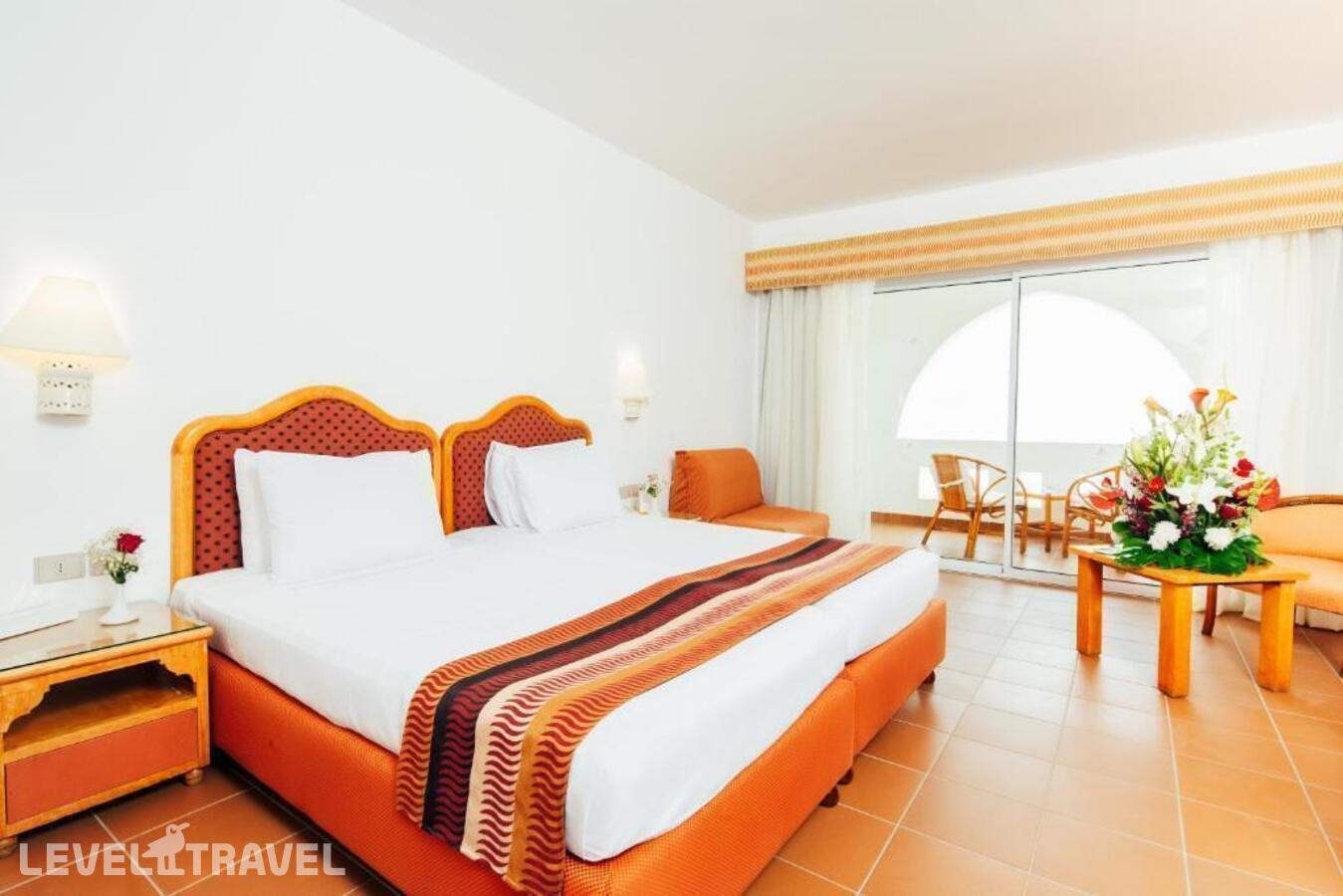 фотографии номера Стандартный с видом на море отеля Domina Coral Bay Oasis Hotel в Египет(Корал Бэй) - фото №1