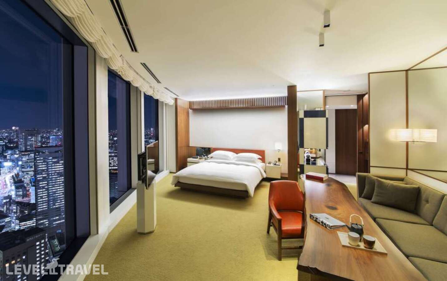 фотографии номера Делюкс отеля Andaz Tokyo Toranomon Hills - A Concept By Hyatt в Япония(Токио) - фото №1