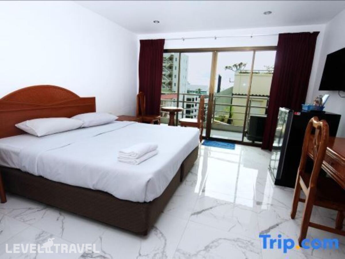 фотографии номера Делюкс отеля Highfive Guest House в Таиланд(Центральная Паттайя) - фото №2