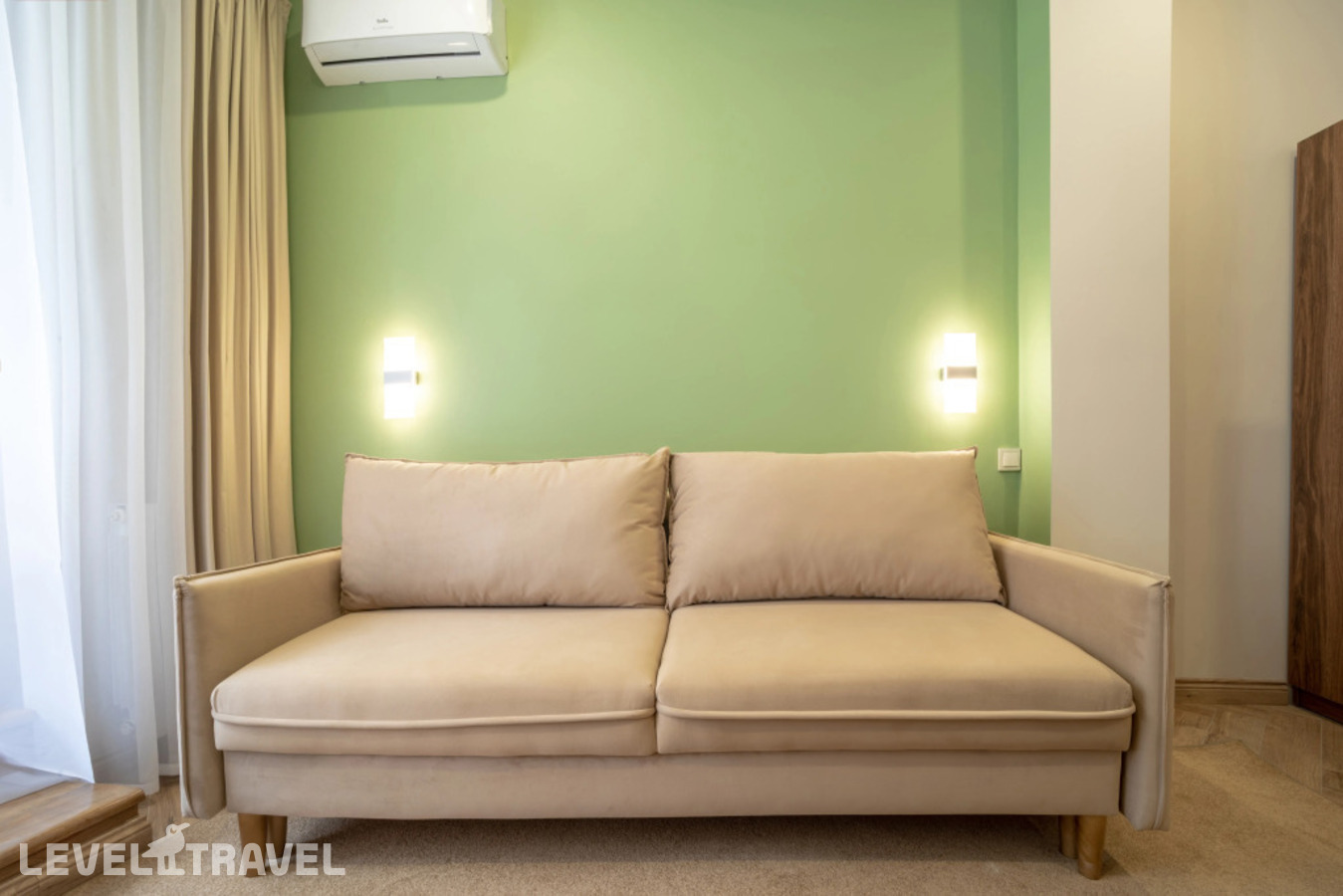 фотографии номера Двухместный номер Comfort с 2 комнатами двуспальная кровать отеля Гранд Отель (Ex.Гк Им. Мориса Тореза) в Россия(Сочи - Центр) - фото №6