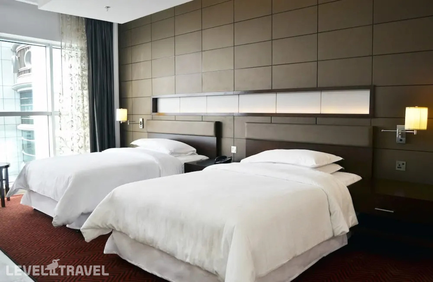 фотографии номера Четырехместный классический отеля Four Points By Sheraton Sharjah в ОАЭ(Шарджа) - фото №6